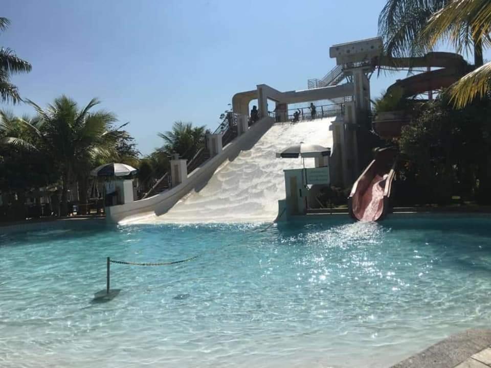 Lacqua diroma com fogão, geladeira, micro-ondas, Park aquático 24h, acomoda até 5 pessoas Hotel Caldas Novas Exterior foto